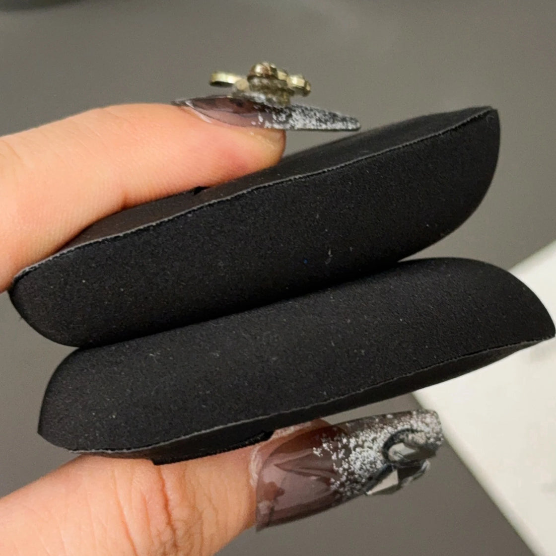 Color Mixing Palette from the 3pcs Foundation Makeup Tools Kit - Handy portable makeup tools for blending and mixing cosmetics.