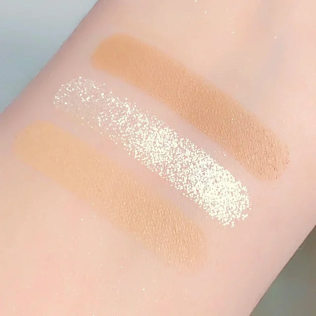 Textured view of the 3-Color Bronzer Contouring Palette Face with rich Coffee tones, transforming your routine with this highlighter contouring kit.