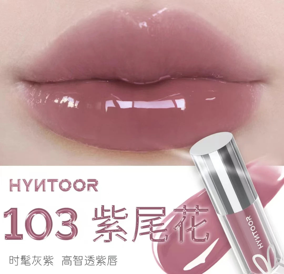 Effects of HYNTOOR Lip Gloss showcased in daily use, proving it as shiny lip gloss for dry lips.