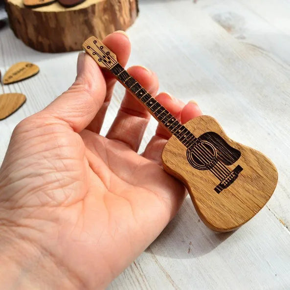 1 Guitar Lover Gift Set - Personalized Engraved Guitar Picks, Perfect for Anniversaries or Gifts for Father, Brothers or Friends