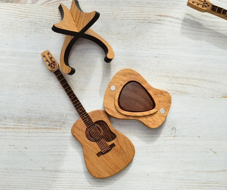 1 Guitar Lover Gift Set - Personalized Engraved Guitar Picks, Perfect for Anniversaries or Gifts for Father, Brothers or Friends