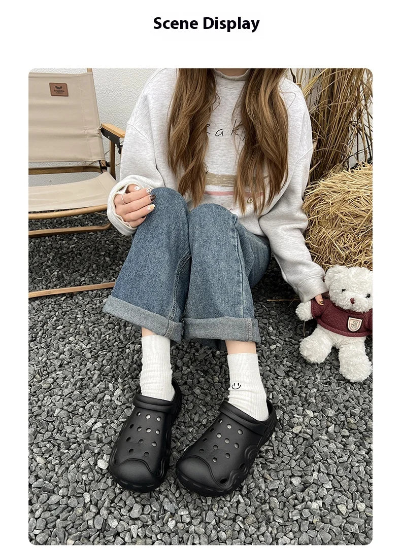 MINISO Comfortable Outdoor Casual Beach Sandals Wear-Resistant Anti-Slip Breathable Clog Shoes Anime Themed Toys And Hobbies