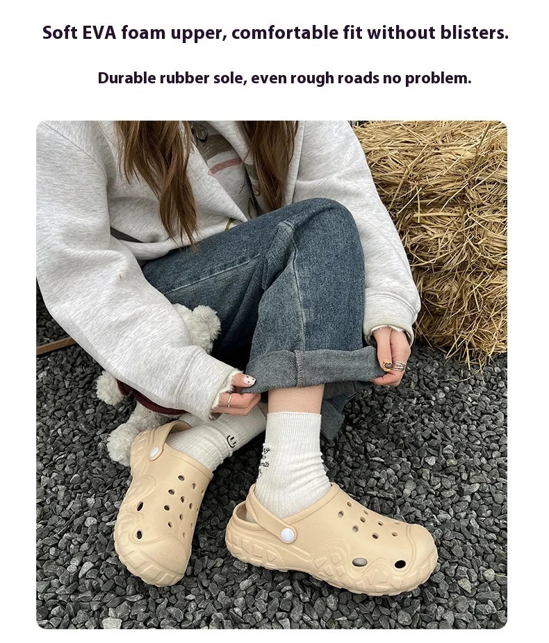 MINISO Comfortable Outdoor Casual Beach Sandals Wear-Resistant Anti-Slip Breathable Clog Shoes Anime Themed Toys And Hobbies