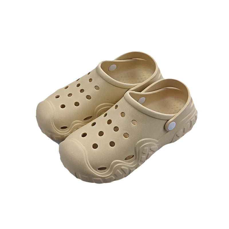 MINISO Comfortable Outdoor Casual Beach Sandals Wear-Resistant Anti-Slip Breathable Clog Shoes Anime Themed Toys And Hobbies